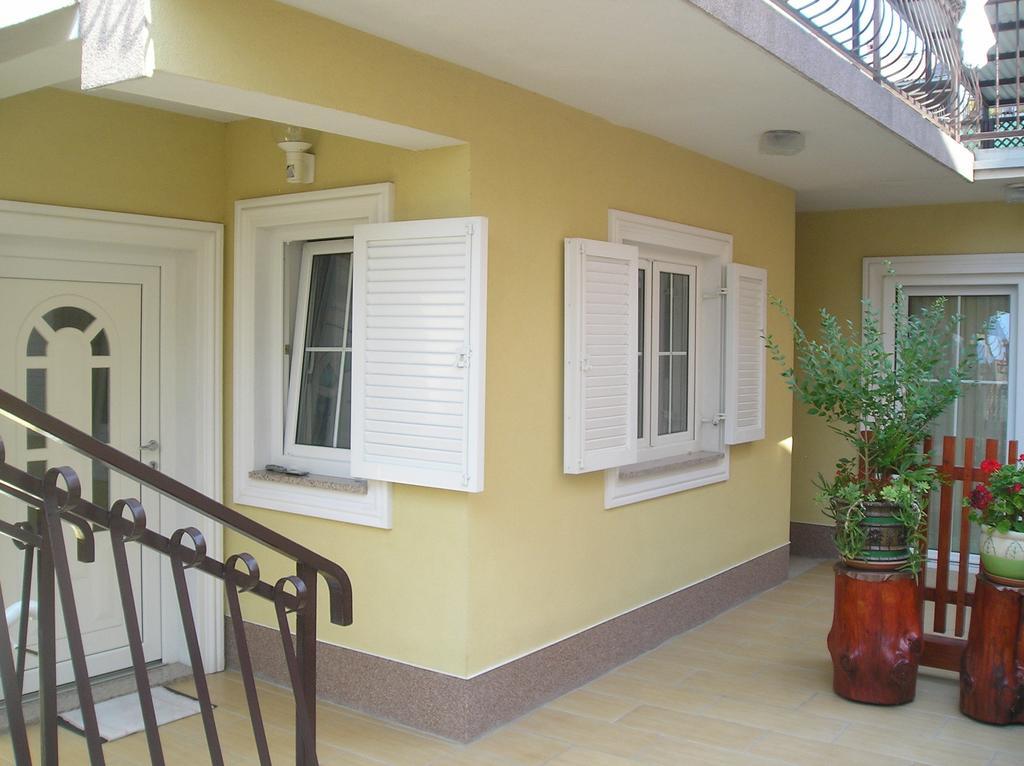 Family Apartments Ankica Crikvenica Rum bild